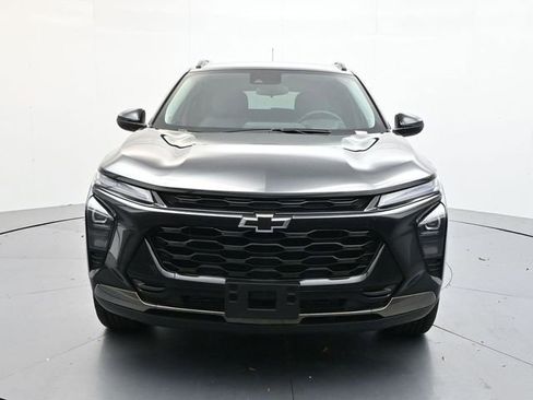 Used 2024 Chevrolet Trax ACTIV w/ Driver Confidence Package image 2