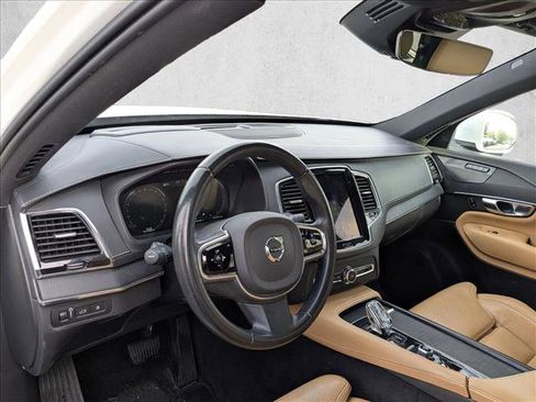 Used 2021 Volvo XC90 T8 Inscription w/ Advanced Package image 9