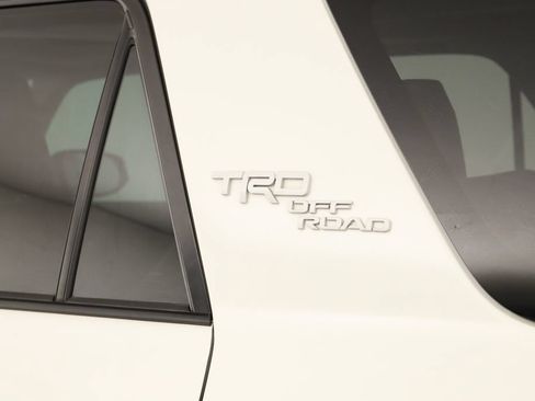 Used 2021 Toyota 4Runner TRD Off-Road Premium w/ Moonroof Package AWD/4WD image 34
