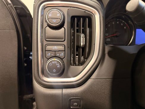 Used 2019 Chevrolet Silverado 1500 LT w/ Texas Edition image 16