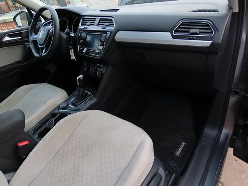 Used 2018 Volkswagen Tiguan S image 10