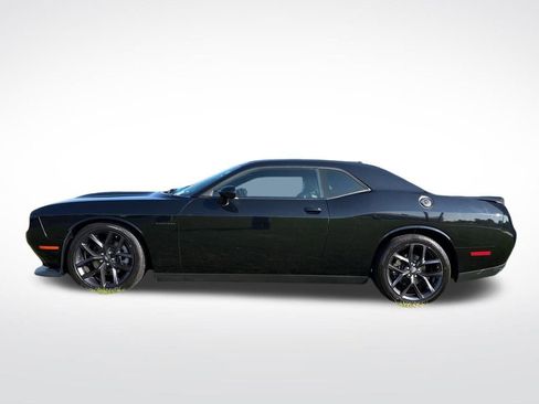 Used 2022 Dodge Challenger R/T w/ Plus Package image 2