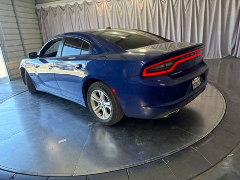 Used 2020 Dodge Charger SXT w/ Leather Interior Group RWD image 7
