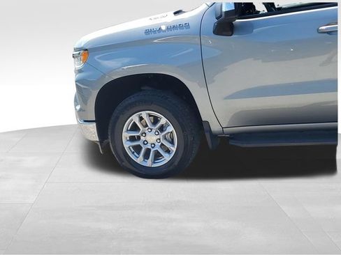 Used 2025 Chevrolet Silverado 1500 LT w/ Convenience Package II AWD/4WD image 8
