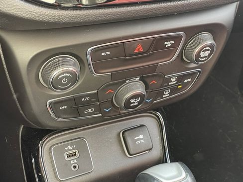 Used 2020 Jeep Compass Altitude image 6