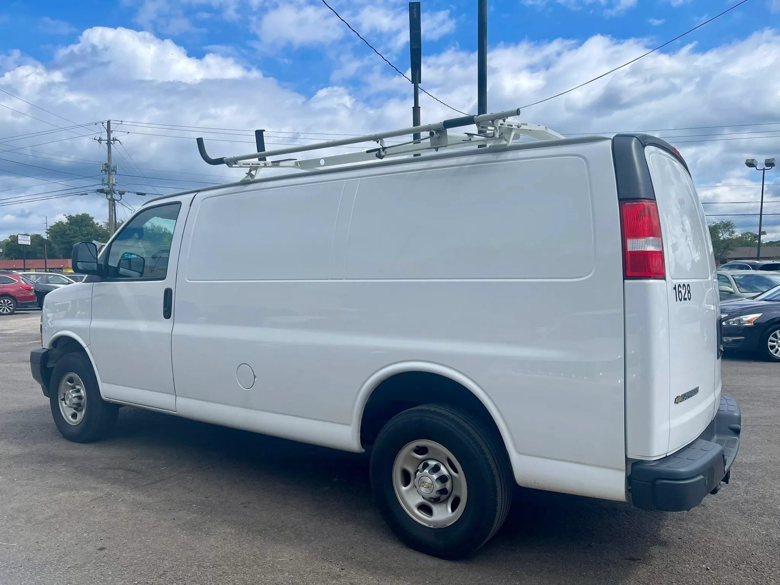 Used 2022 Chevrolet Express 2500 w/ Driver Convenience Package RWD image 4