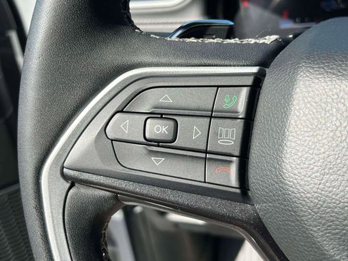 Used 2023 Jeep Grand Cherokee L Laredo image 23