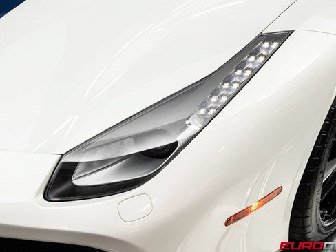 Used 2018 Ferrari 488 Spider RWD image 17