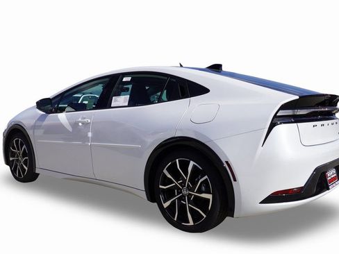 New 2026 Toyota Prius Plug-In Hybrid image 6