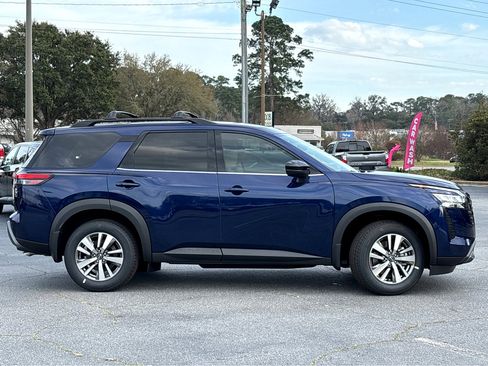 New 2026 Nissan Pathfinder SL image 28