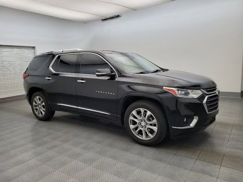 Used 2020 Chevrolet Traverse Premier FWD image 11