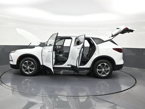 Used 2024 Chevrolet Blazer LT FWD image 34