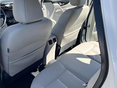 Used 2022 Nissan Rogue Sport SL w/ Premium Package AWD/4WD image 17