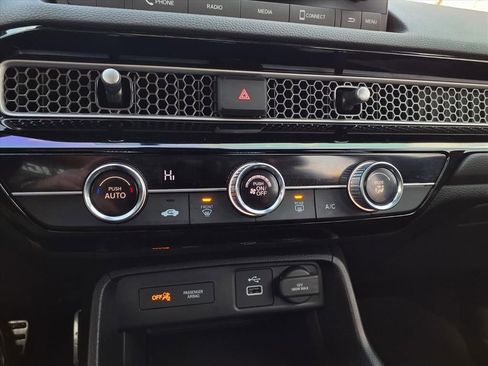 Used 2024 Honda Civic Sport image 9