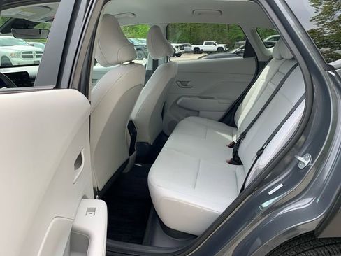 Used 2024 Hyundai Kona SEL FWD image 15