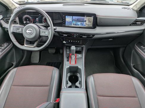 Used 2025 Nissan Kicks SR AWD/4WD image 16