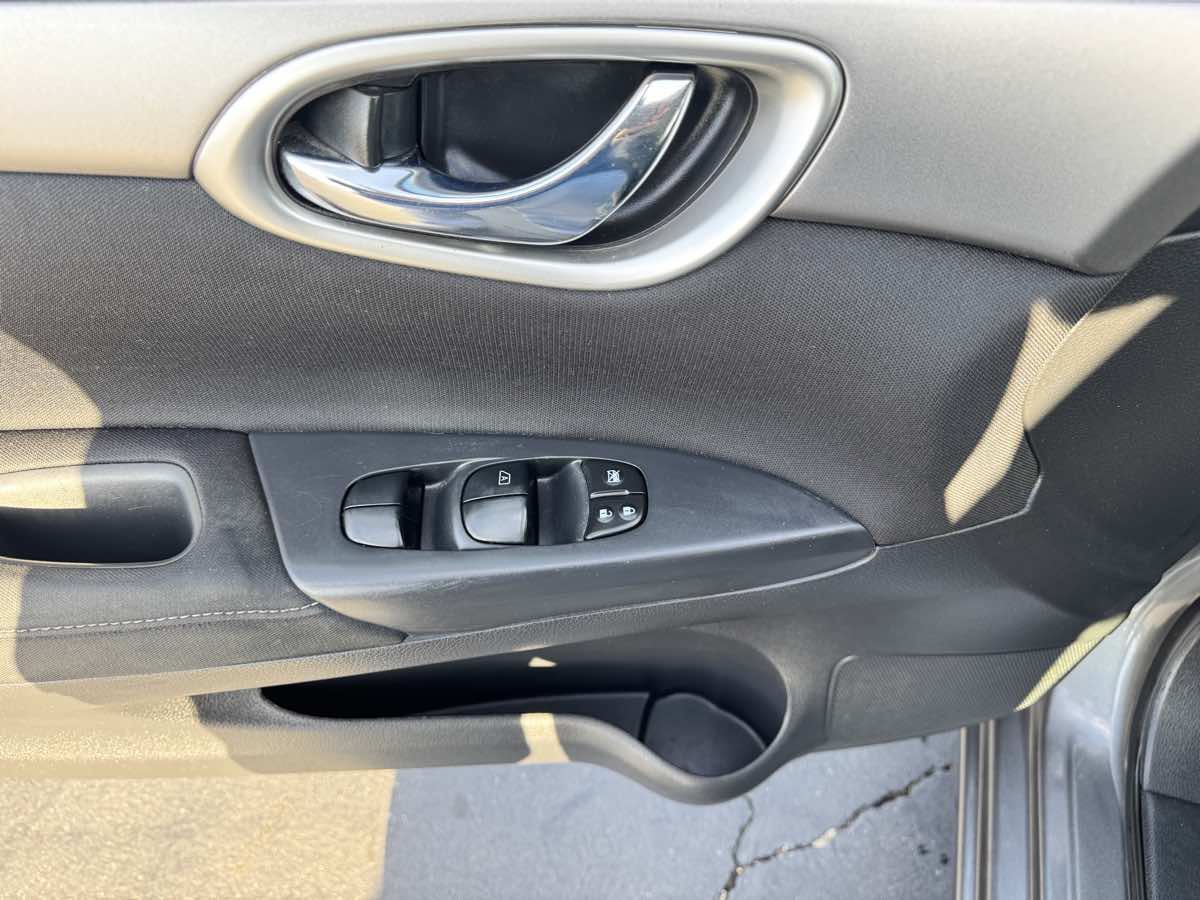 Used 2015 Nissan Sentra S FWD image 34