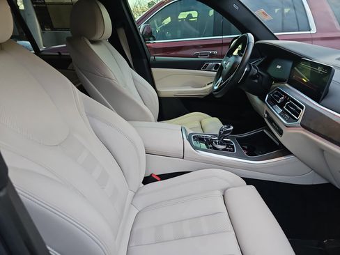 Used 2022 BMW X5 sDrive40i w/ Premium Package image 10