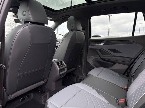 New 2026 Volkswagen Tiguan SE R-Line FWD image 13