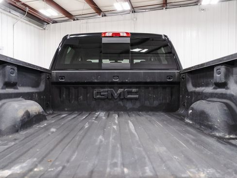 Used 2016 GMC Sierra 2500 SLT w/ Suspension Package, Off-Road image 39