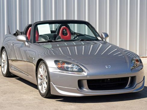 Used 2005 Honda S2000 image 40