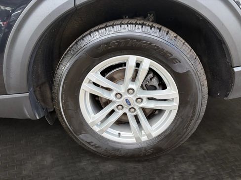 Used 2021 Ford Explorer XLT AWD/4WD image 40