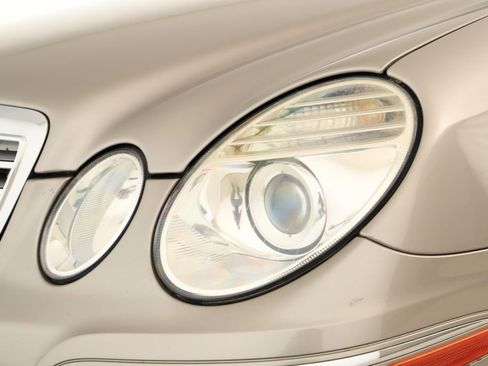 Used 2007 Mercedes-Benz E 350 4MATIC Sedan image 35
