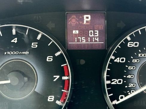 Used 2012 Subaru Outback 3.6R Limited AWD/4WD image 9