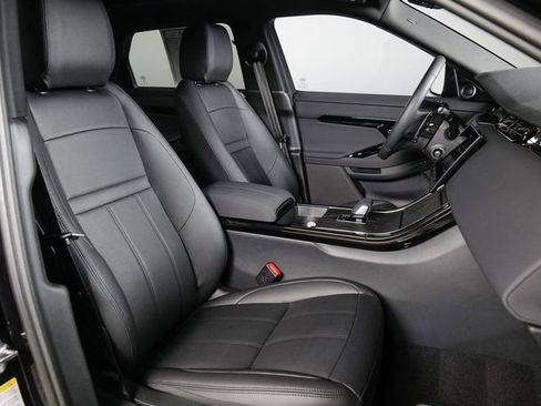 Used 2025 Land Rover Range Rover Evoque S image 3