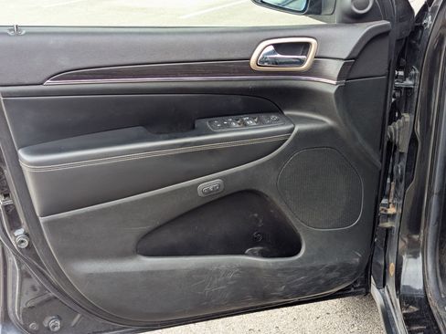 Used 2014 Jeep Grand Cherokee Limited w/ Luxury Group II image 11