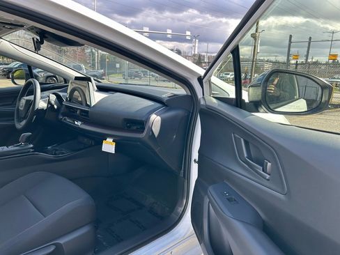 New 2026 Toyota Prius Plug-In Hybrid image 15