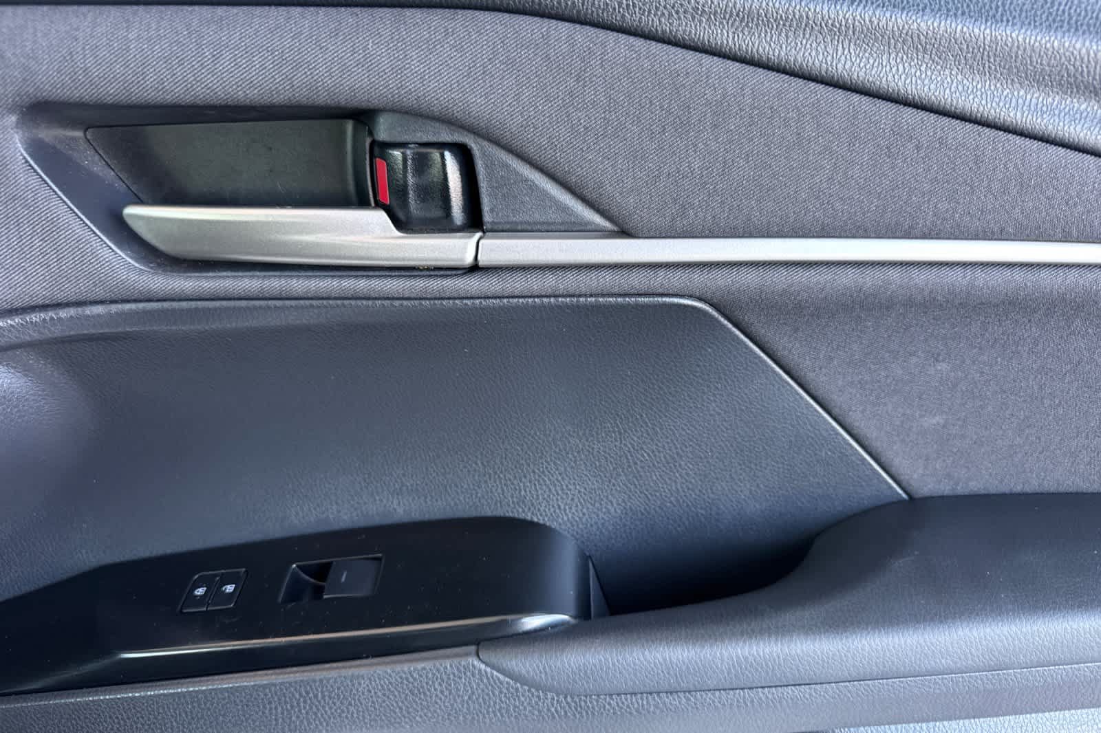Used 2025 Toyota Camry LE FWD image 17