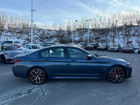 Used 2023 BMW 530e xDrive w/ Premium Package image 11