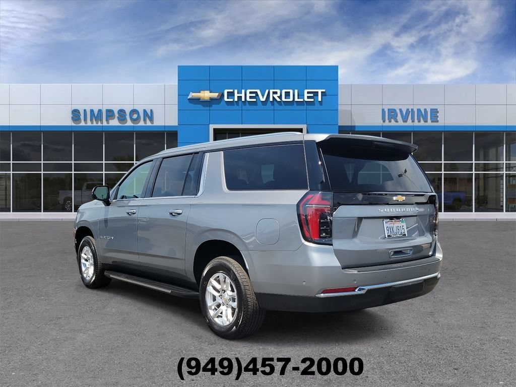 Used 2026 Chevrolet Suburban LS RWD image 6