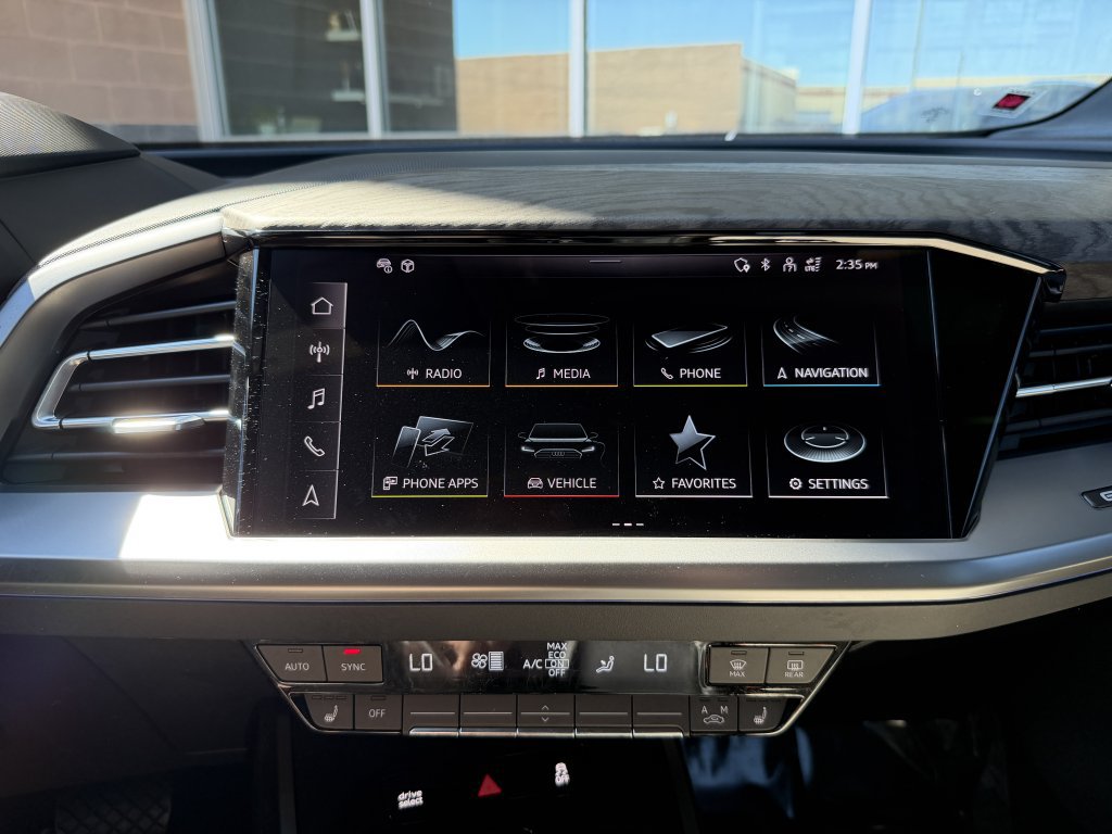 Used 2024 Audi Q4 e-tron Premium Plus w/ Premium Plus AWD/4WD image 19