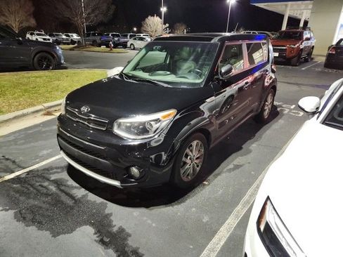 Used 2017 Kia Soul + w/ Primo Package image 2