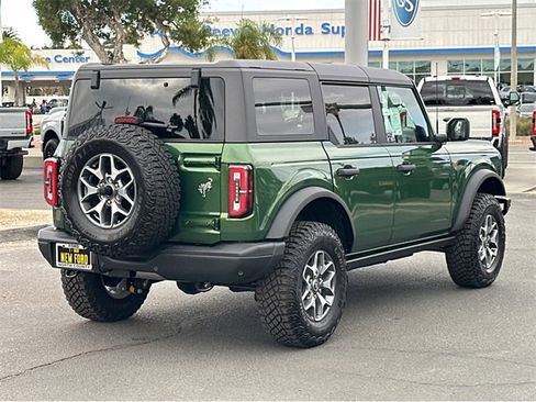 New 2025 Ford Bronco Badlands image 6