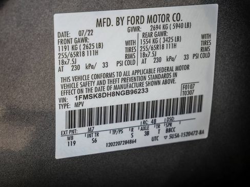 Used 2022 Ford Explorer XLT w/ Equipment Group 202A AWD/4WD image 38