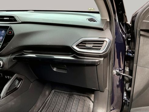 Used 2021 Chevrolet TrailBlazer LT w/ Convenience Package FWD image 19
