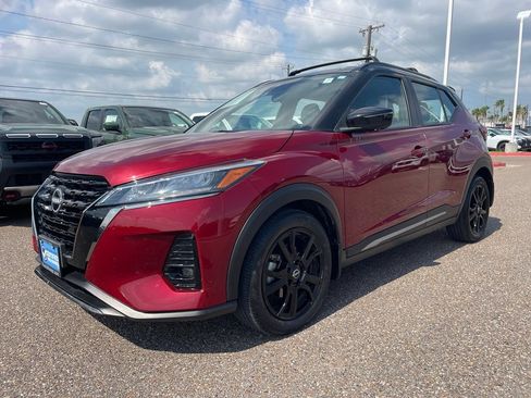Certified 2024 Nissan Kicks SR w/ SR Premium Package FWD image 3