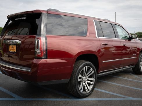Used 2018 GMC Yukon XL Denali w/ Denali Ultimate Package AWD/4WD image 41