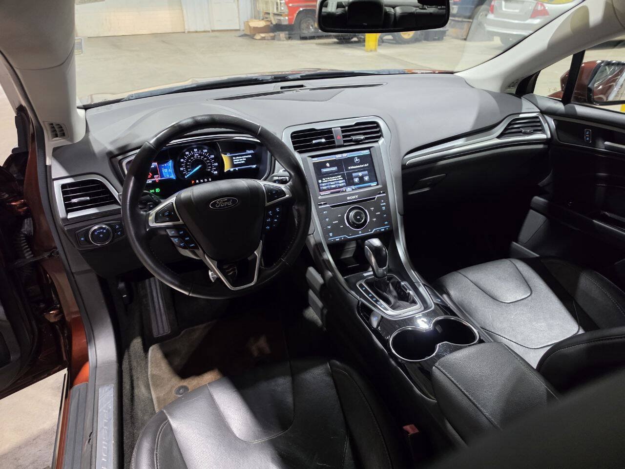 Used 2015 Ford Fusion Titanium AWD/4WD image 26