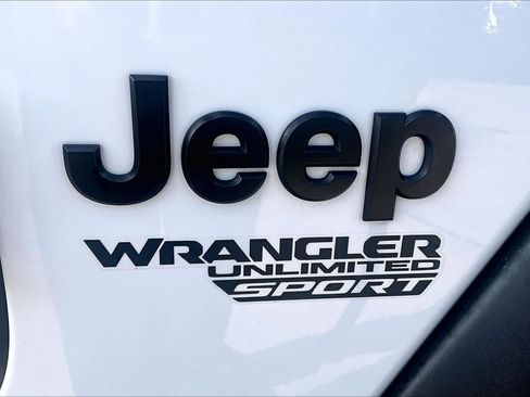 Used 2021 Jeep Wrangler Unlimited Sport AWD/4WD image 30
