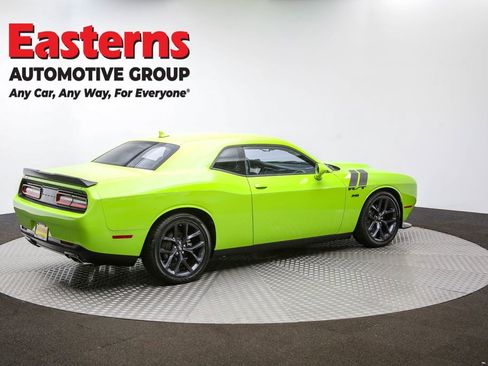 Used 2023 Dodge Challenger R/T w/ Plus Package image 40