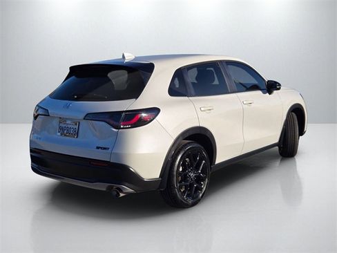 Used 2025 Honda HR-V Sport image 4
