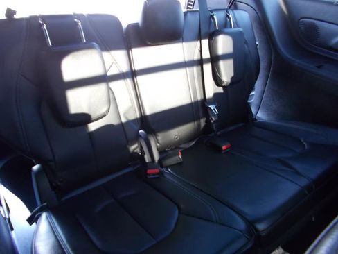 Used 2019 Chrysler Pacifica Touring-L Plus w/ Advanced Safetytec Group image 24