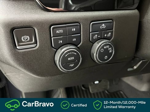 Used 2022 Chevrolet Silverado 1500 LT w/ Z71 Off-Road Package AWD/4WD image 24