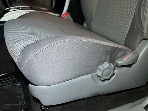 Used 2013 Toyota Tacoma 4x4 Double Cab image 16