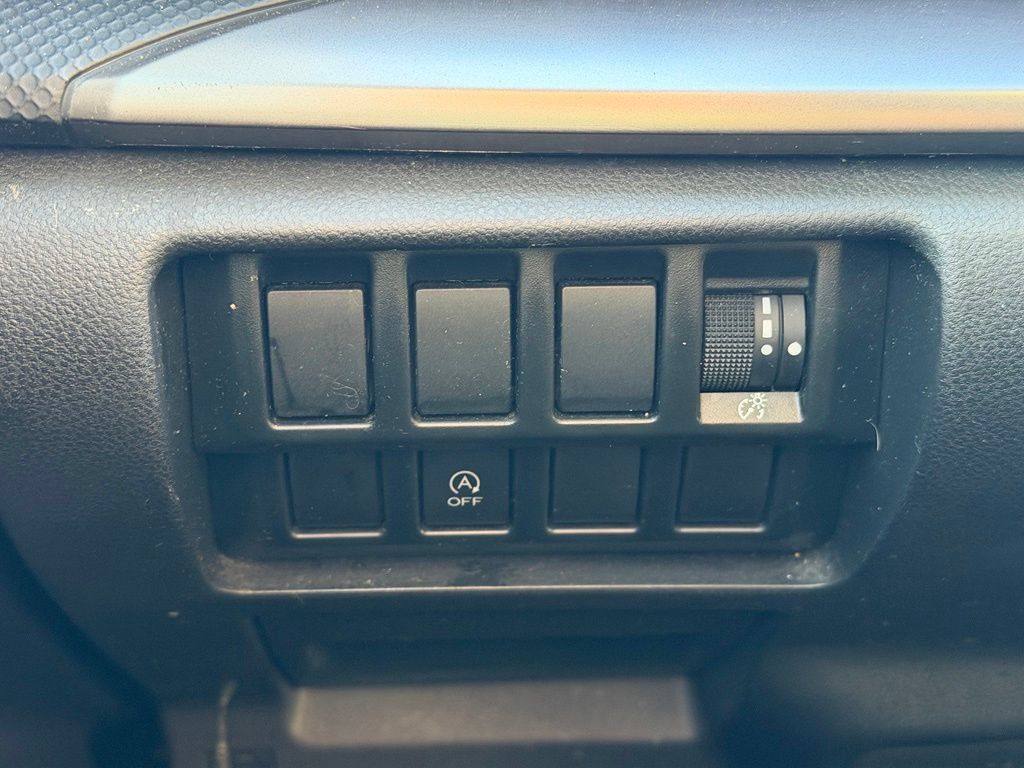 Used 2020 Subaru Forester Premium AWD/4WD image 11