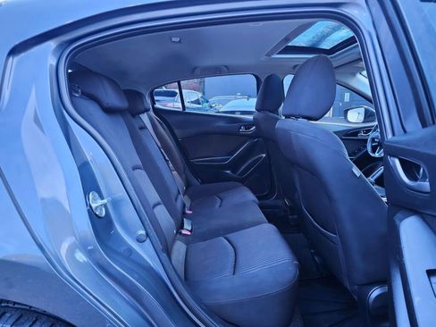 Used 2016 MAZDA MAZDA3 i Touring w/ Popular Equipment Package image 12